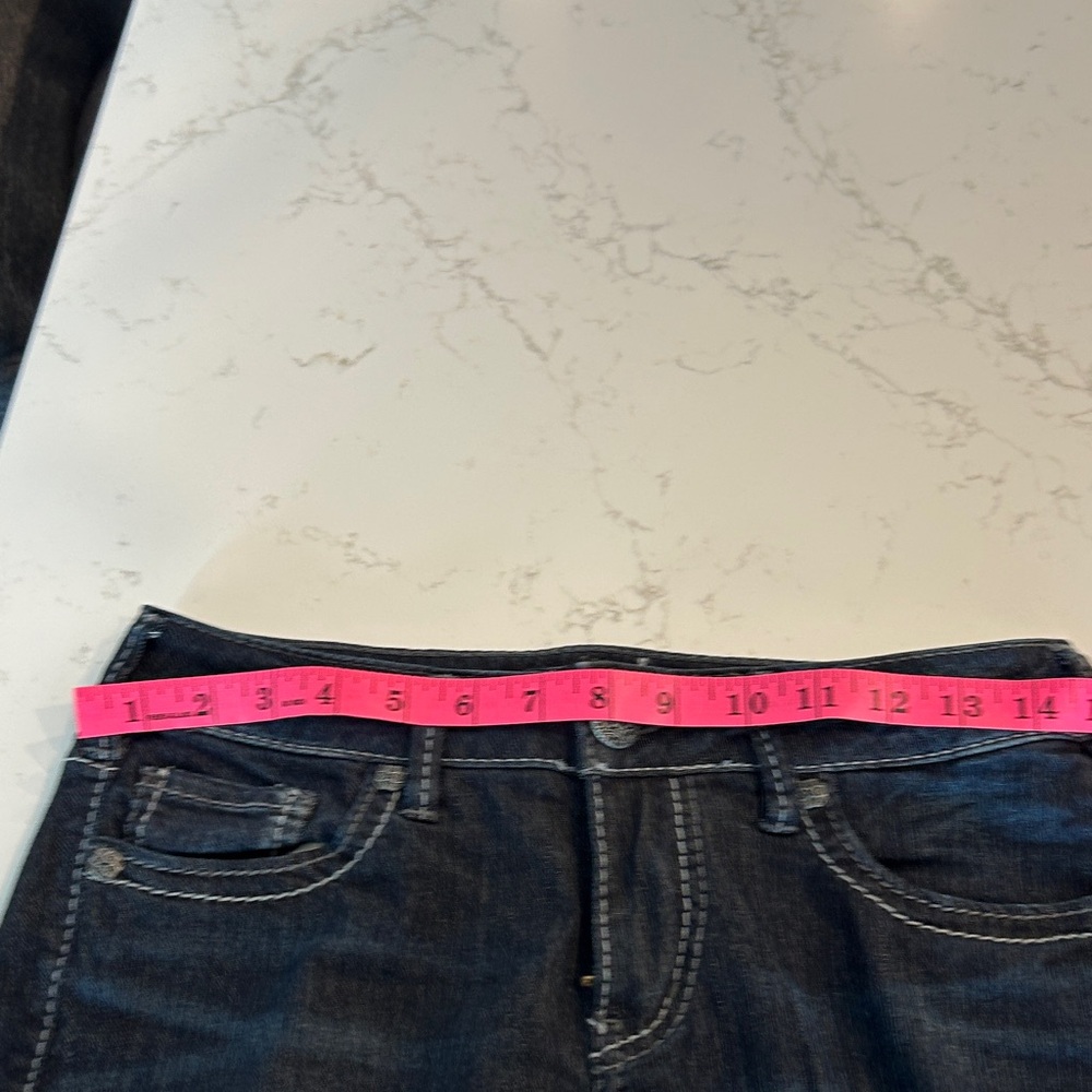Like new, Silver Jeans Women's Dark Blue High Rise Jeans